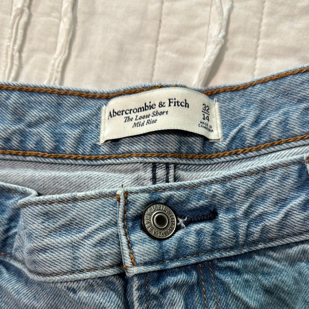 Abercrombie & Fitch Light Blue Denim Jean Shorts - Picture 3 of 3
